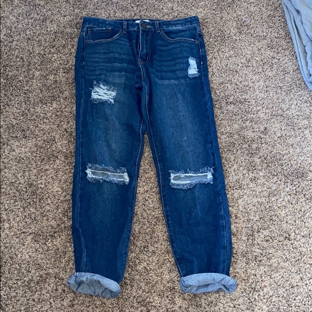 Women’s Forever 21 Ripped Jeans
